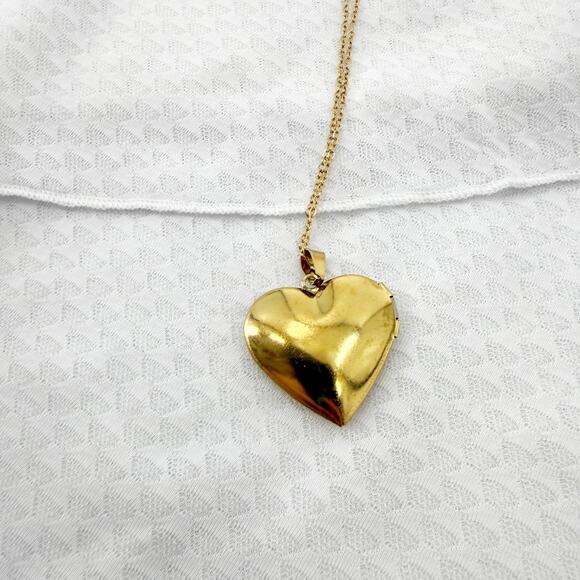 Heart Locket Necklace, Big Heart Locket, Vintage Locket Necklace Stainless Steel - Picture 2 of 6